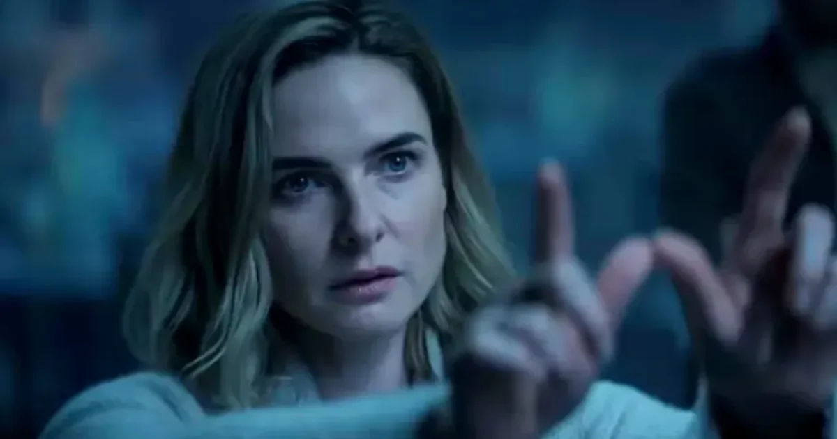 Juliette Nichols dans une scène de Silo saison 3 sur Apple TV+