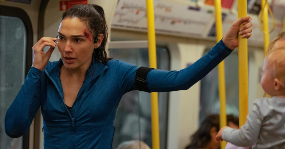 Gal Gadot blessée au visage dans une scène de The Runner, disponible sur Prime Video